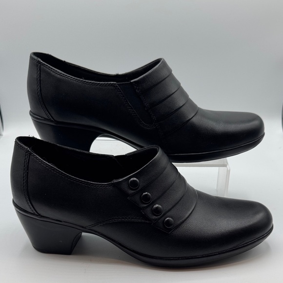 Clark’s Bendables Black leather Ingalls Falls heeled booties shoes size 9.5 - Picture 7 of 7